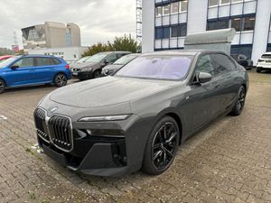 BMW-i7-xDrive M70 PanSky KinoTV Loung  223500,-,Használtautó