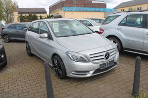 MERCEDES-BENZ-B 180-BE*neuer 18"Allwetterradsatz*Navi*Sitzhzg*,Gebrauchtwagen