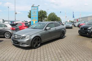 MERCEDES-BENZ-C 180-Coupé*Aut*19"LM*tiefer*große Navi*,Véhicule d'occasion