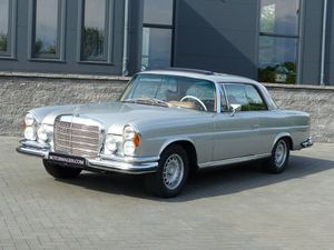 MERCEDES-BENZ-280-SE 3,5 Coupe W 111,Oldtimer