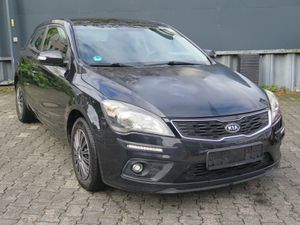 KIA-ceed / Ceed-cee'd / Ceed,1,6 Coupe, lückenl Scheckh, 2HND,Употребявани коли