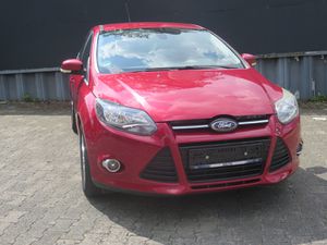 FORD-Focus-Lim Titanium lücklosScheckheft, 1Hnd,,Használtautó