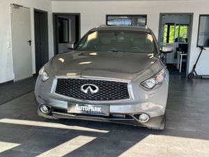 INFINITI