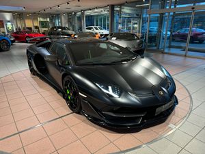 LAMBORGHINI-Aventador-SVJ Roadster VOLL-CARBON/GARANTIE,Подержанный автомобиль