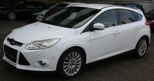 FORD-Focus-1,6 Titanium 5-türig Business 1Hand,Skadad bil