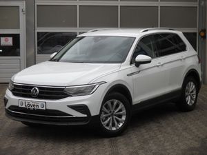 VW-Tiguan-15 TSI DSG Life|AHK|NAVI|5JGAR|SHZ|LED,Vorführwagen