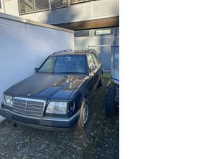 MERCEDES-BENZ-E 200-T W 124,Катастрофирали коли