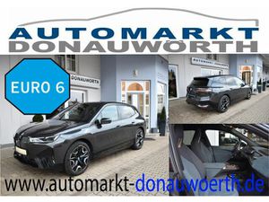 BMW-iX-40 xDrive Sportpaket Loft Pano Laser AHK,Használtautó