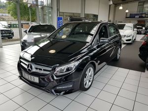 MERCEDES-BENZ-B 180-URBAN AUTOMATIK LED PTS SHZ AHK,Подержанный автомобиль