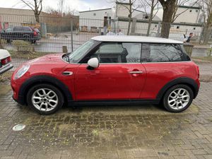 MINI-Cooper D-F56 top gpeflegter und sparsamer Mini,Vehicule second-hand