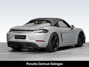 PORSCHE