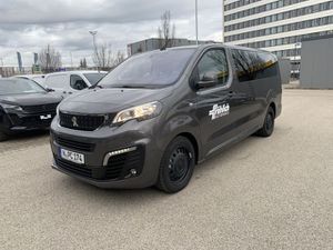 PEUGEOT-Traveller-,Демонстрационный автомобиль