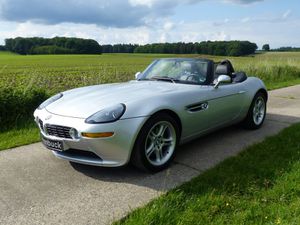 BMW-Z8-Z8,Олдтаймер (Раритетный автомобиль)