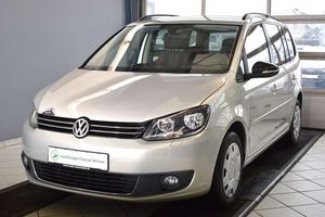 VW-Touran-16TDI Match DSG*SHZ*PDC*Navi*7-Sitzer,Подержанный автомобиль