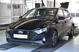 Hyundai-i20-10 T-GDI Mild-Hybrid Automatik*SHZ*PDC*Alu,Подержанный автомобиль