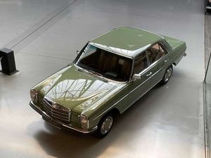 Mercedes-Benz-200-200/8,Oldtimer