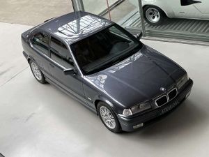 BMW-323-TI Exclusive,Véhicule d'occasion