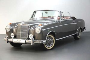 Mercedes-Benz-220-S Ponton Cabrio in schönster Farbkombination,Олдтаймер (Раритетный автомобиль)