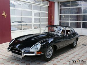 JAGUAR-E-Type Serie 1 42 Coupe-,Олдтаймер (Раритетный автомобиль)