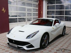 FERRARI-F12 Berlinetta Bianco Avus* Rosso Ferrari* -,Подержанный автомобиль