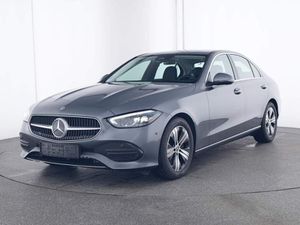 MERCEDES-BENZ-C 200 d SpurW KAM PDC elSitz SpurH Navi AUT AHK-,Был в употреблении менее года