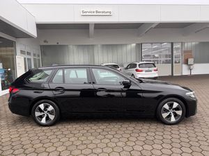 BMW 520 d Touring KAMERA NAVI SERVICE PAKET LED