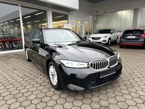 BMW 320 i Touring M-Sport ABSTANDST. MEMORY HEAD-UP