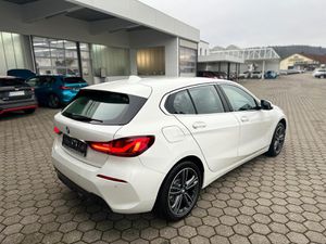 BMW 118 i Sport Line LED-SCHEINWERFER KLIMA NAVI