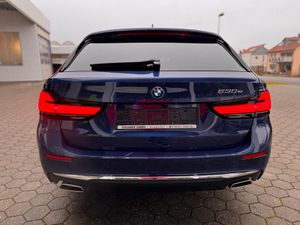 BMW 530 e Touring Luxury Line LASERLICHT HEAD-UP AHK