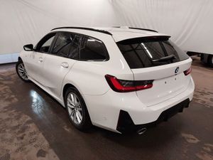 BMW 320 d Touring M-Sport xDrive MEMORY HEAD-UP