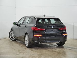 BMW 118 i Limousine PDC NAVI LED KLIMA DAB AHK