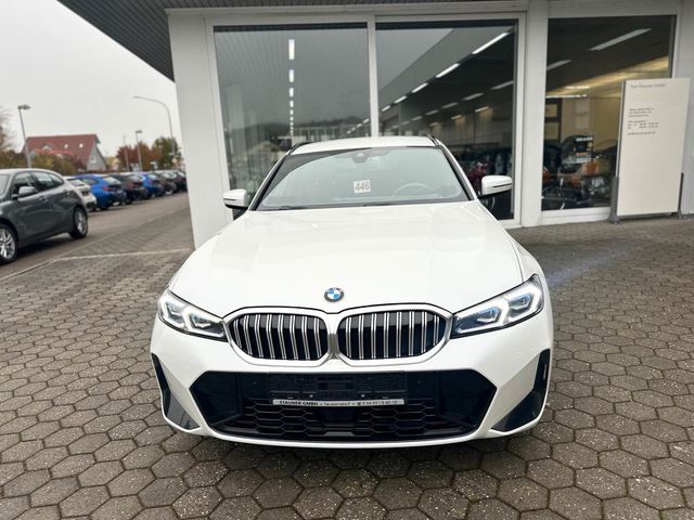 BMW 320 i Touring M-Sport MEMORY HEAD-UP