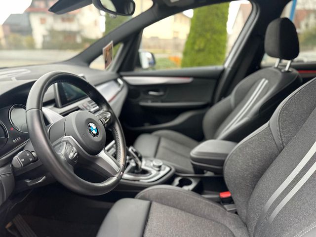 BMW 218 Gran Tourer 218 i Gran Tourer M-Sport AHK PDC KLIMA NAVI LED