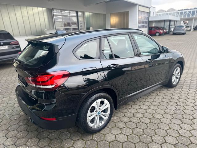 BMW X1 25e xDrive KAMERA LED SZH DAB