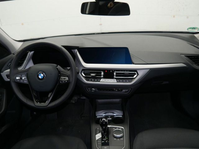 BMW 118 i Limousine PDC NAVI LED KLIMA DAB AHK