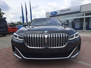 BMW 740