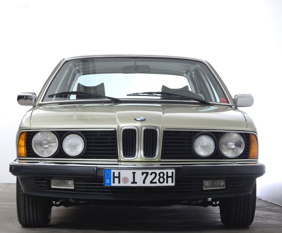 BMW 728