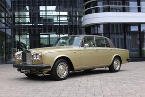 ROLLS-ROYCE Silver Shadow