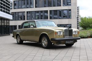 ROLLS-ROYCE Silver Shadow