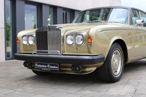 ROLLS-ROYCE Silver Shadow