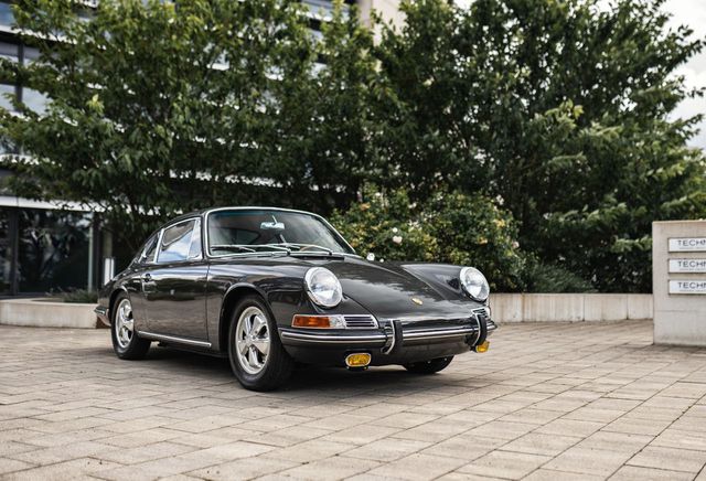 PORSCHE 911 Urmodell 911 Coupe 2.0 130ps Komplette Restaurierung