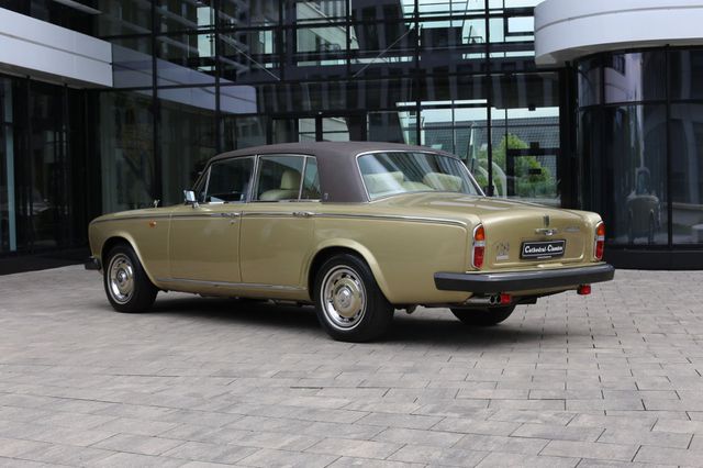 ROLLS-ROYCE Silver Shadow II