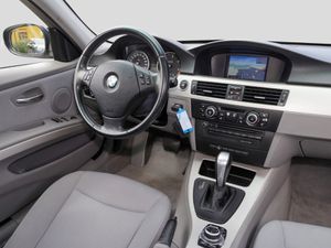 BMW 318 d a Navi Klimaaut Lordose im Kundenauftrag