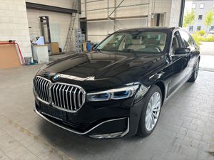 BMW 730