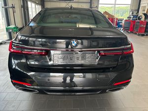 BMW 730