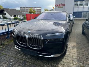 BMW 740