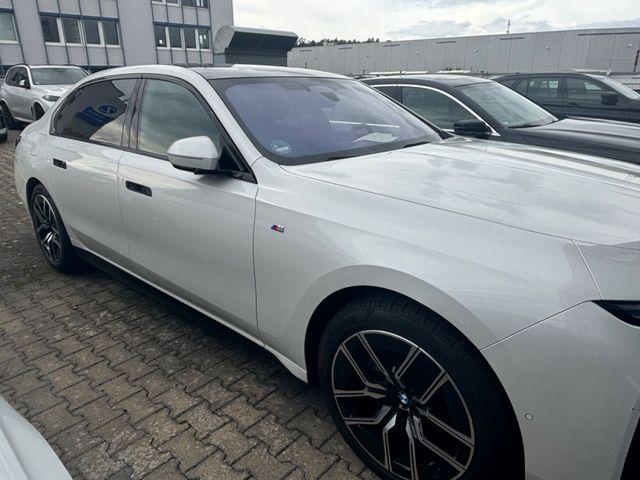 BMW 740 d xDrive M-SPORT Topleasing np 143100,