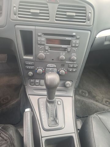 VOLVO V70 2.4T.   &quot;Tüv neu + neuer ZR&quot;