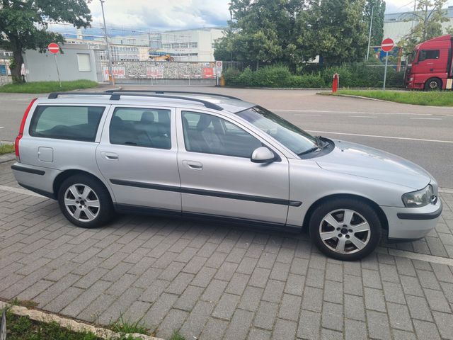 VOLVO V70 2.4T.   &quot;Tüv neu + neuer ZR&quot;