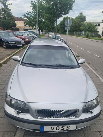 VOLVO V70 2.4T.   &quot;Tüv neu + neuer ZR&quot;